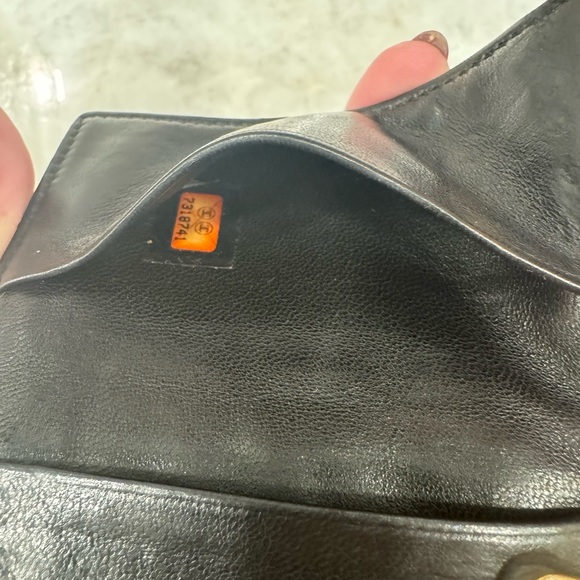 CHANEL Chocolate Bar Lambskin 6 Ring Key Case - Picture 4 of 6